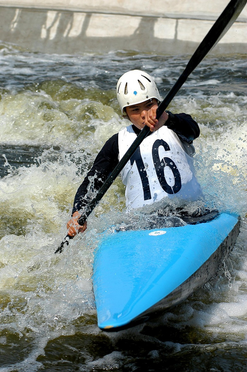 水上项目选手优异表现登上宝座的简单介绍