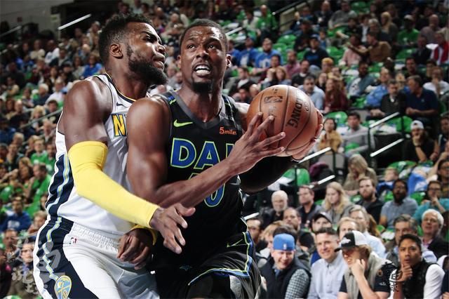 包含西班牙男篮鏖战独行侠，米尔萨普打破历史纪录的词条