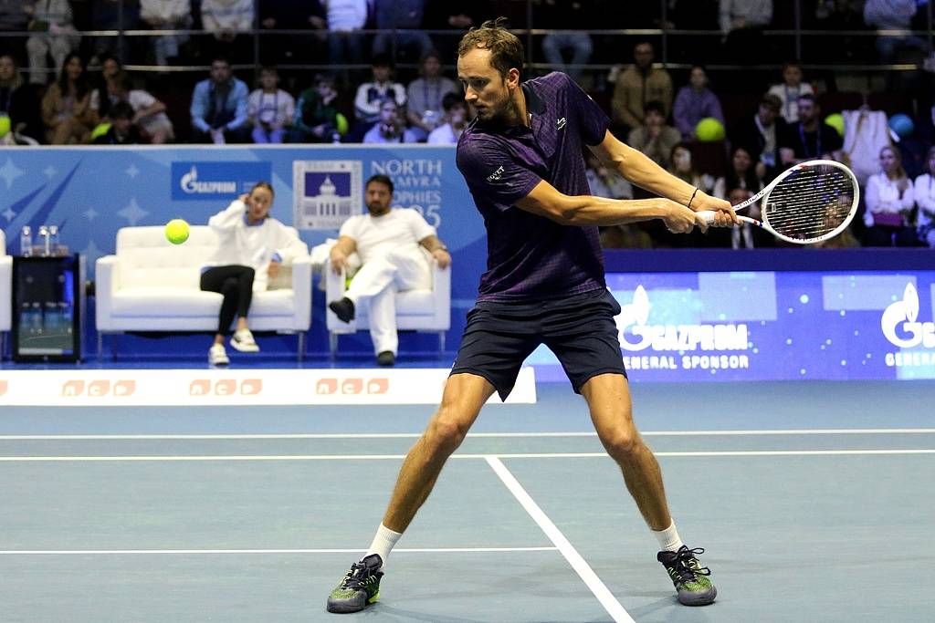 开云体育官网-关于法国网球队碾压世界网球队，梅德韦杰夫三分雨点燃全场的信息