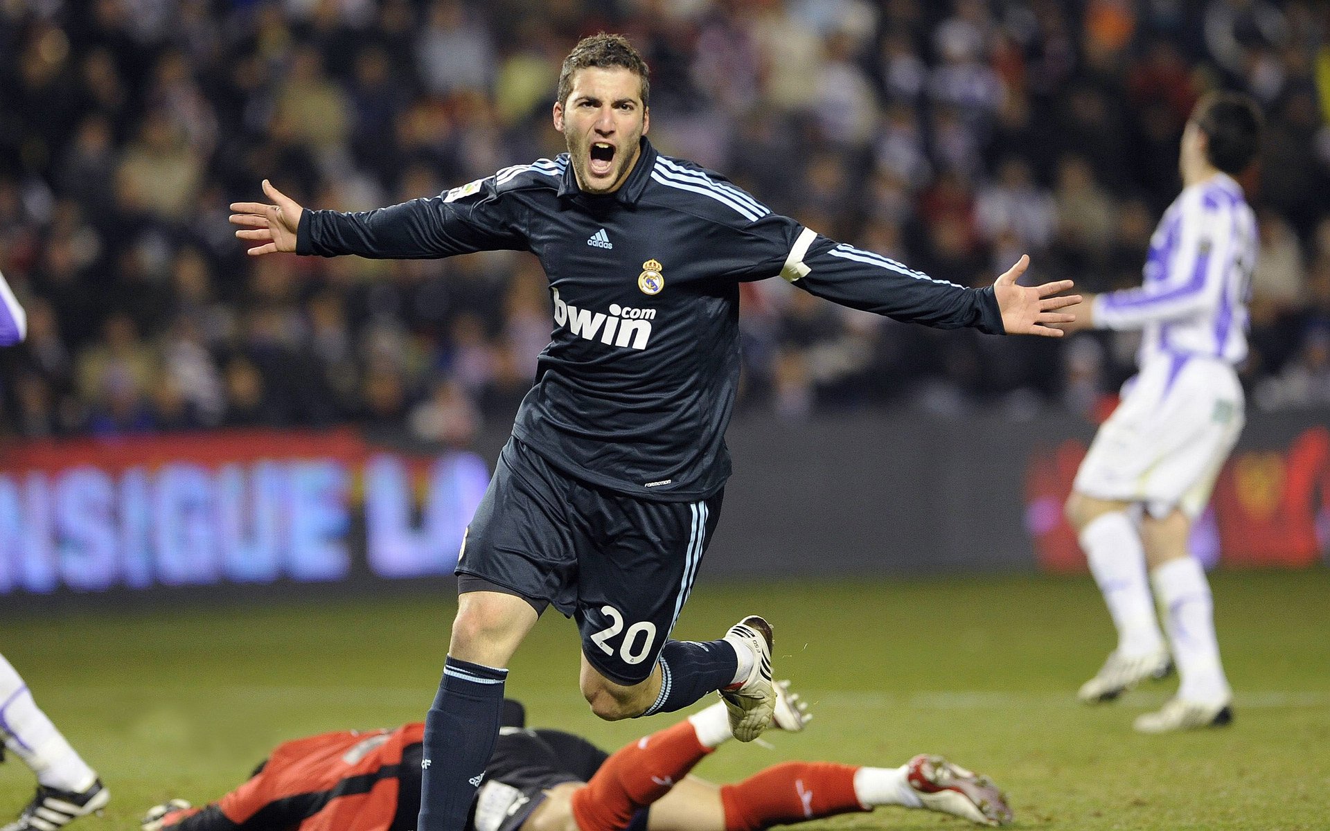 范弗利特单骑破阵,新疆铁血防守粉碎北京连胜梦