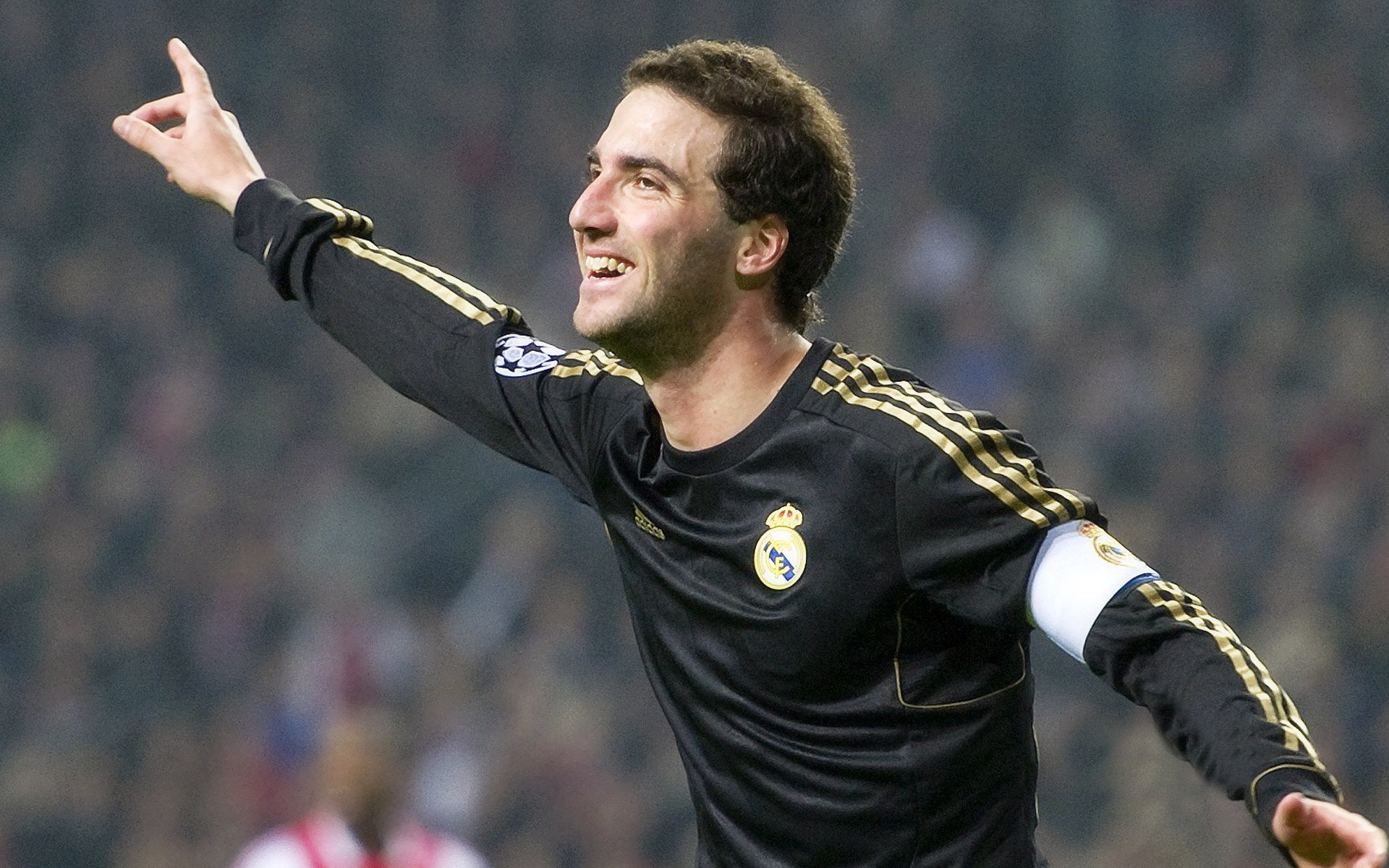 欧冠半决赛焦点战,比利亚雷亚尔击溃威尔士